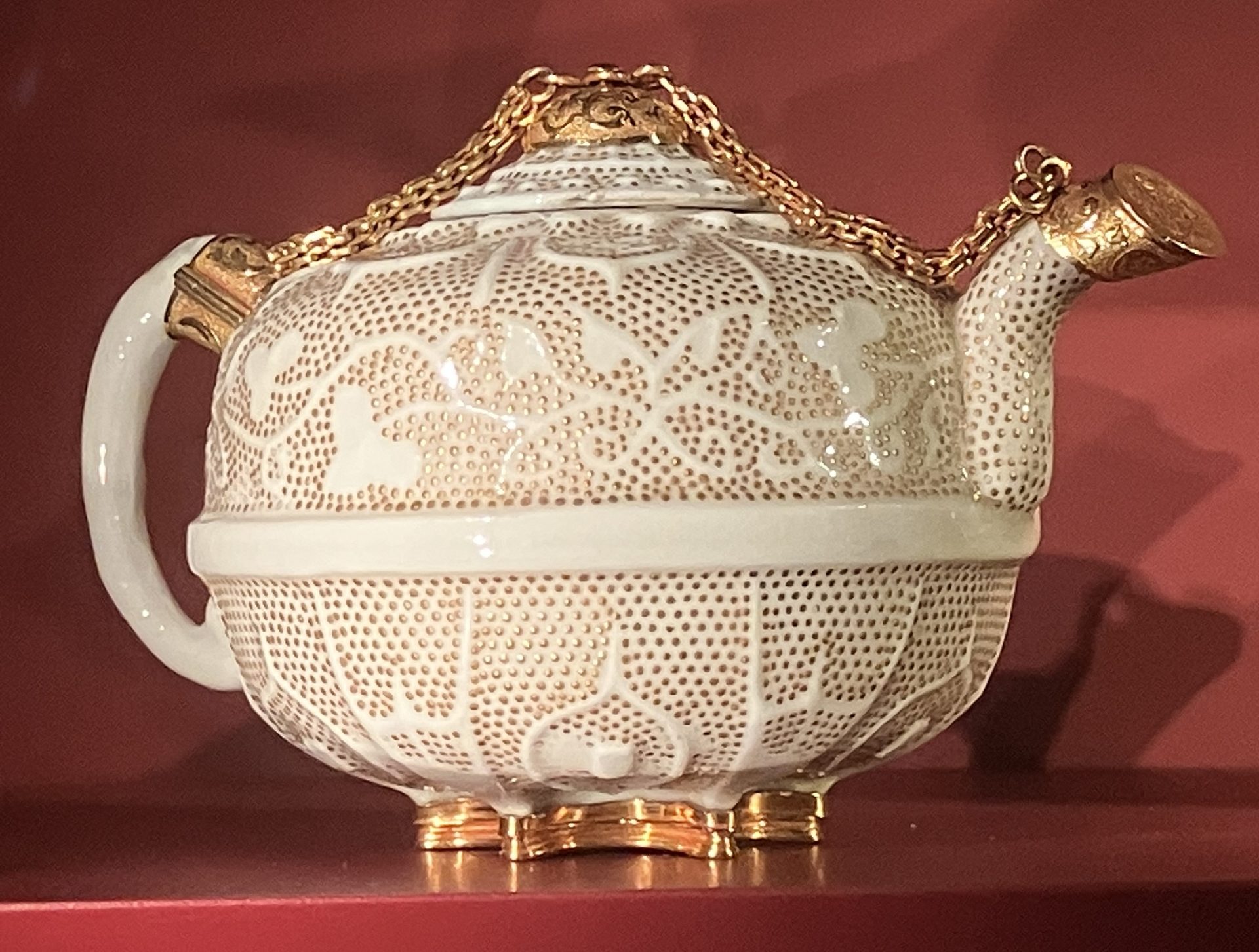 Dehua teapot with Paris mounts, Louvre collection